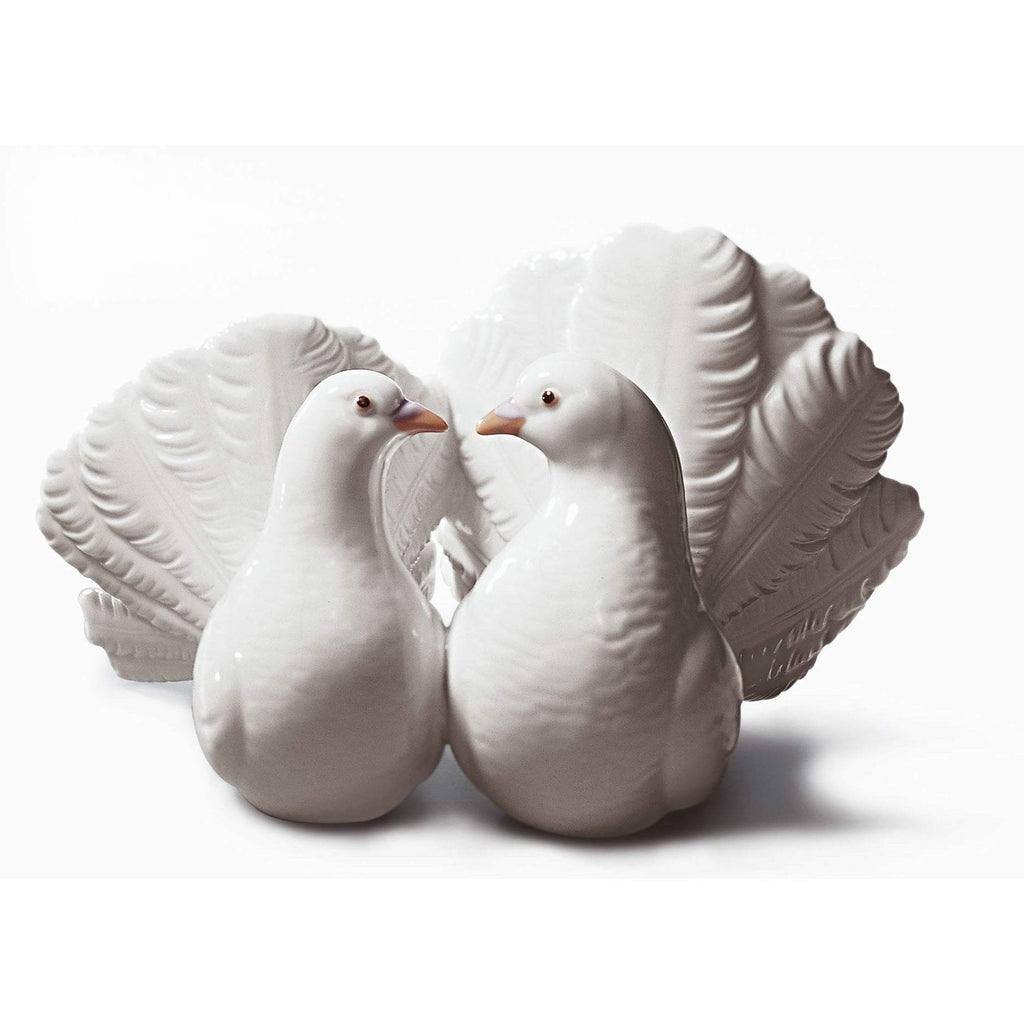 Lladro Couple Of Doves Figurine 01001169