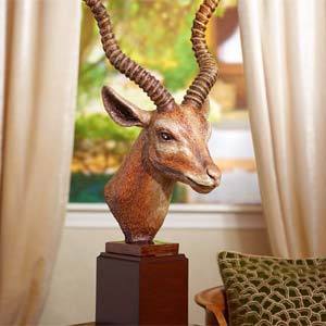 Jay Strongwater Figurines & Statues