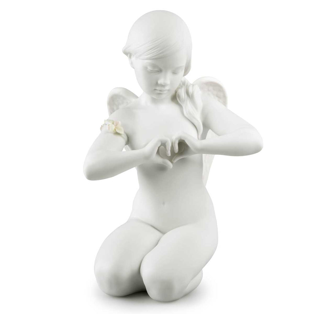 Lladro Heavenly Heart Angel Figurine 01009444