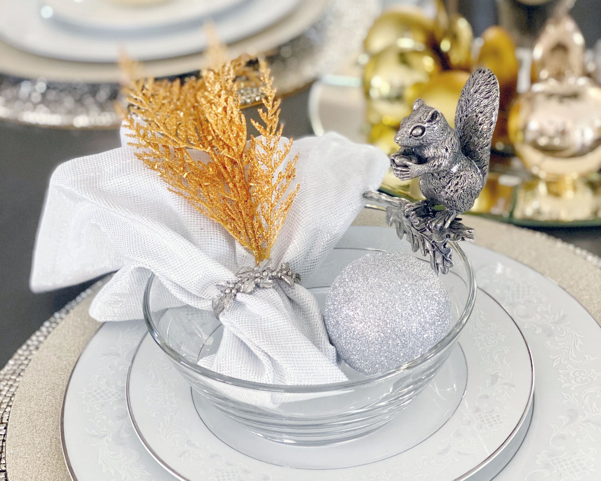 Vagabond House Glass Nut Bowl with Pewter Perched Squirrel 6