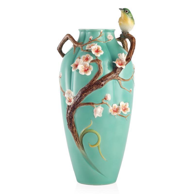 Franz Collection Japanese White Eyed Vase FZ03189