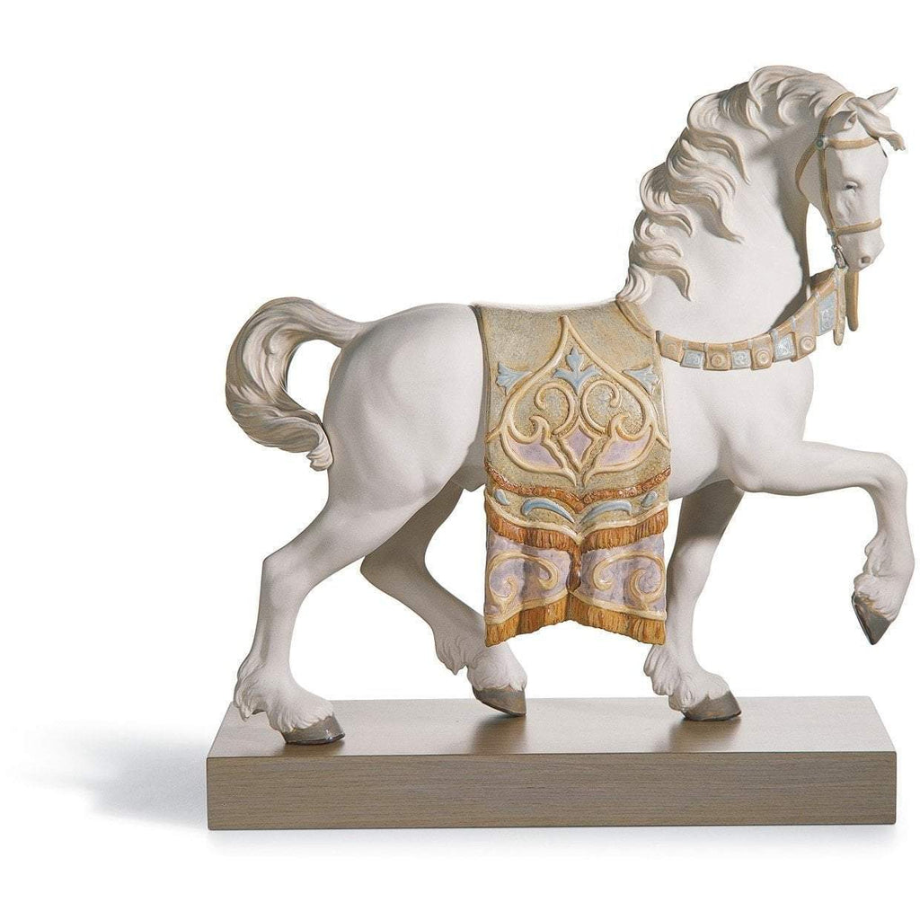 Lladro A Regal Steed Figurine 01012497