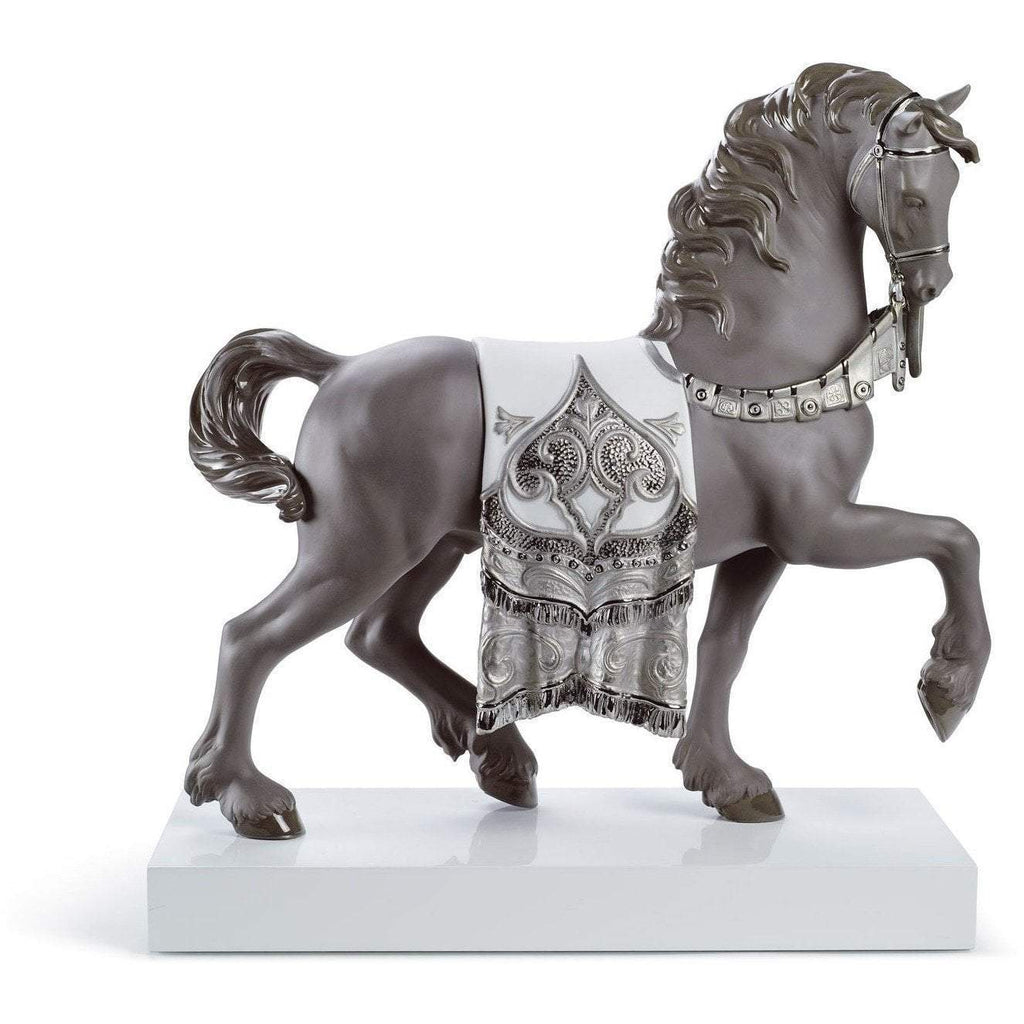 Lladro A Regal Steed Re Deco Figurine 01007168