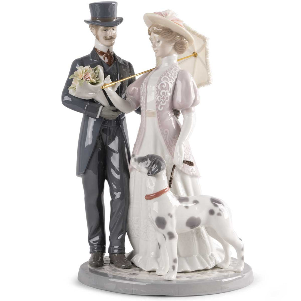 Lladro A Romantic Stroll Figurine 01009551