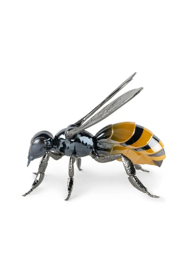 Lladro Bee Sculpture  01009592