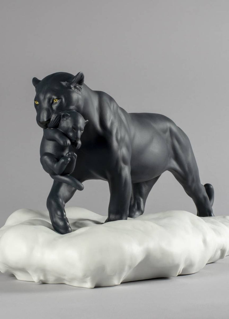 Lladro Black Panther With Cub Figurine 01009382