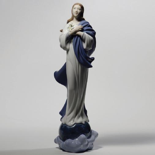 Lladro Blessed Virgin Mary Figurine 01008642