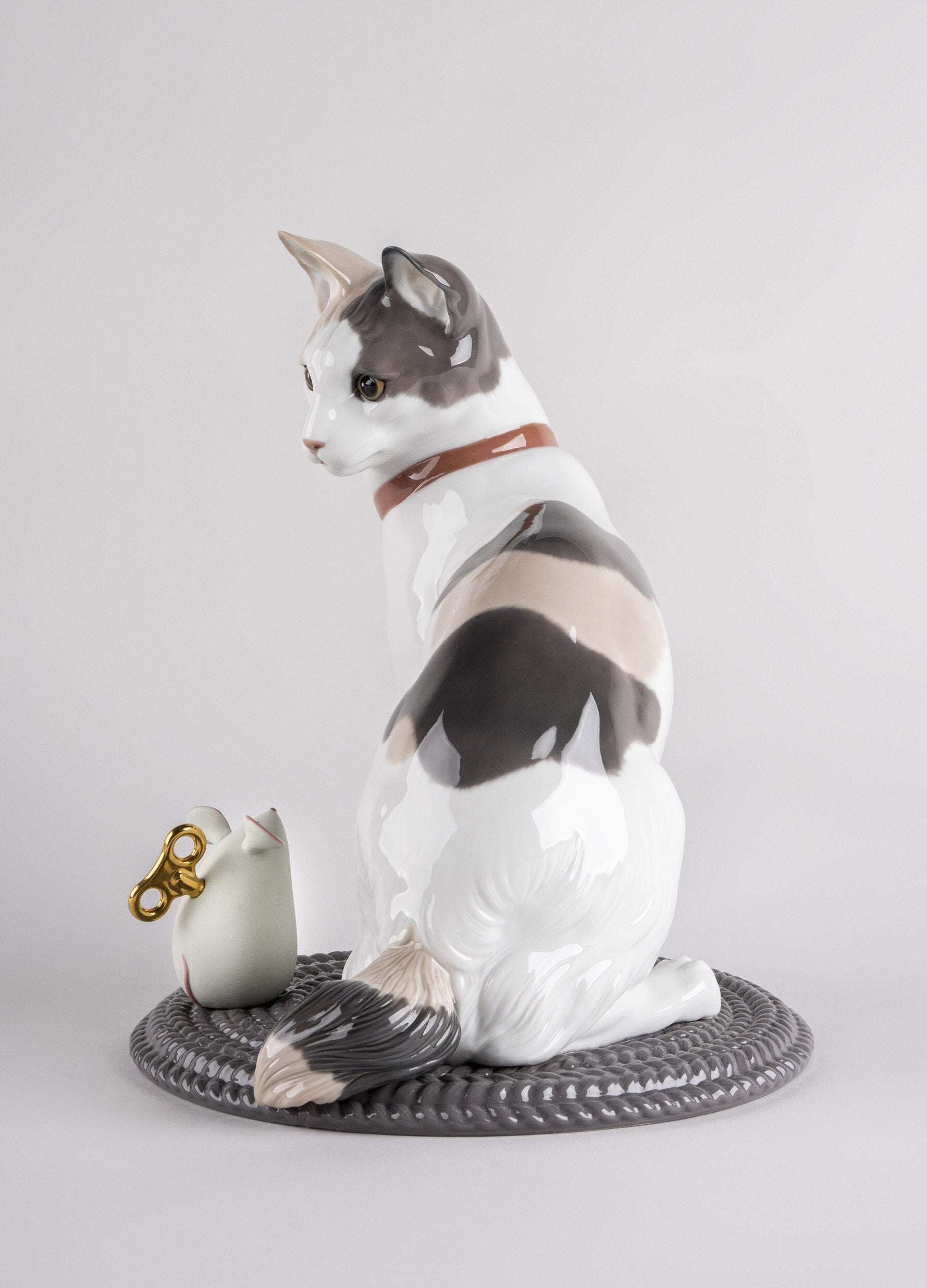 Lladro Cat & Mouse Game Figurine 01009547 Lladro Cat & Mouse Game Figurine 01009547