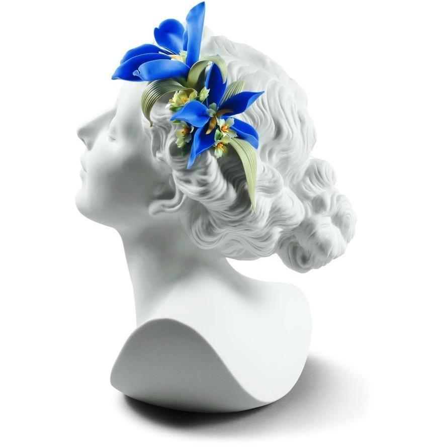 Lladro Daisy With Flowers Figurine 01009252