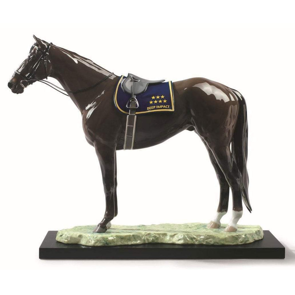 Lladro Deep Impact Figurine 01009184