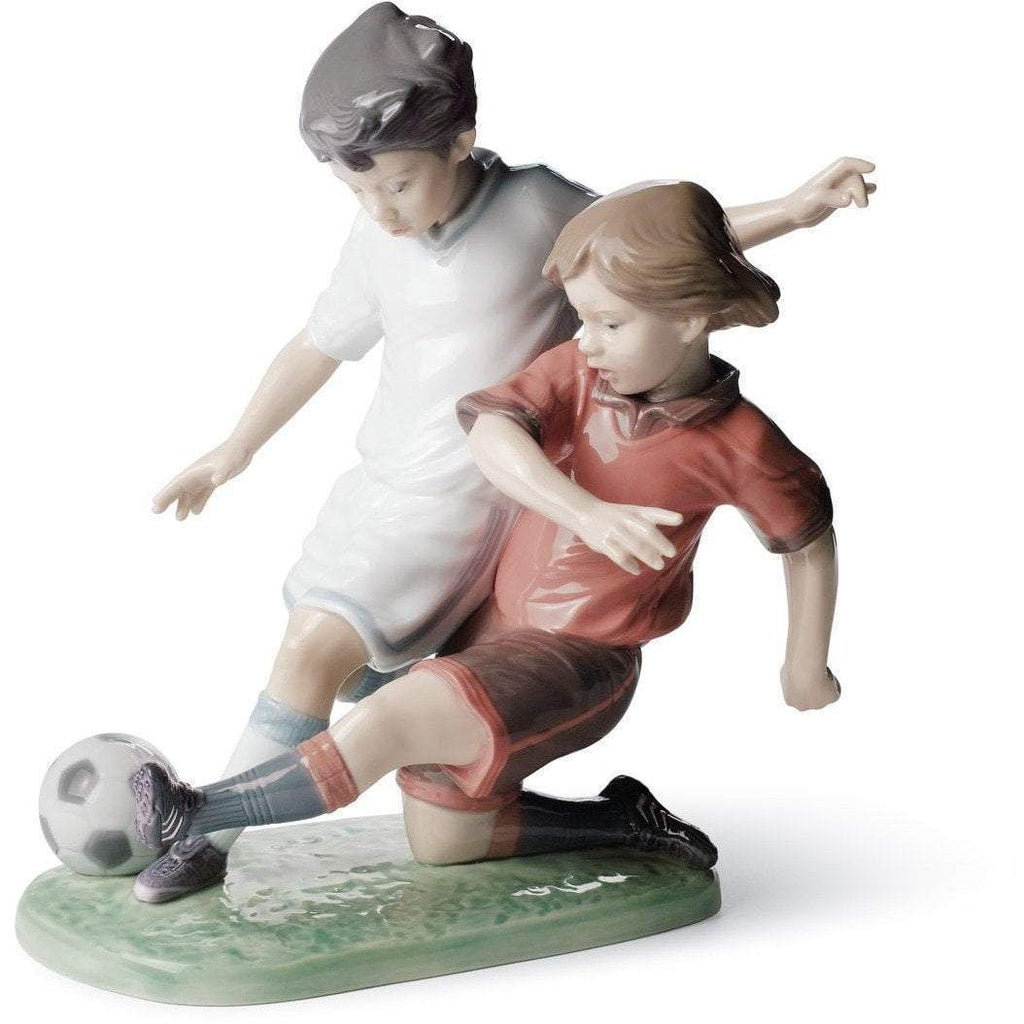 Lladro Fair Play Figurine 01008401