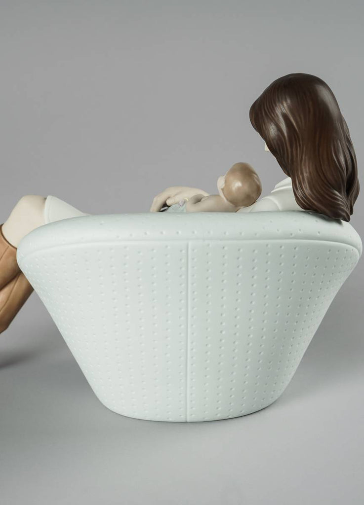 Lladro Feels Like Heaven Mother Figurine 01009380