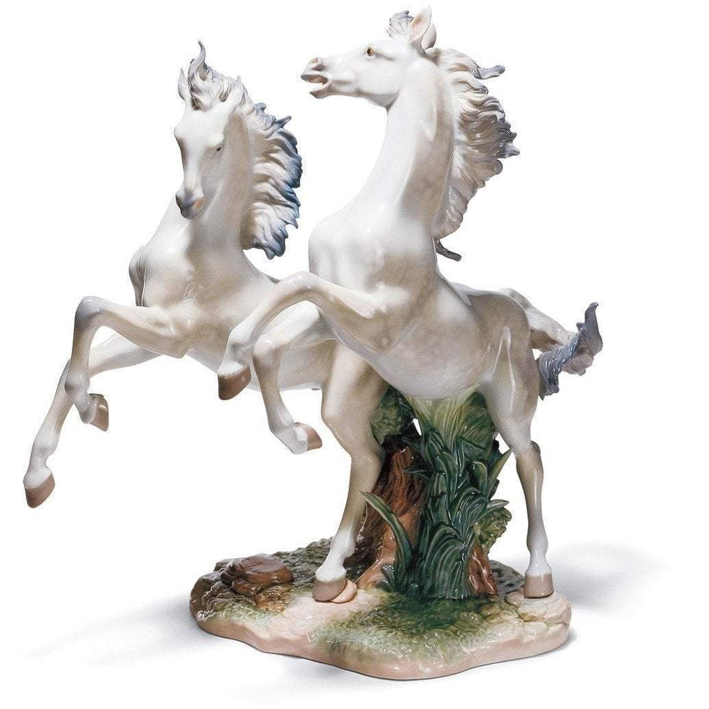 Lladro Free As The Wind Figurine 01001860