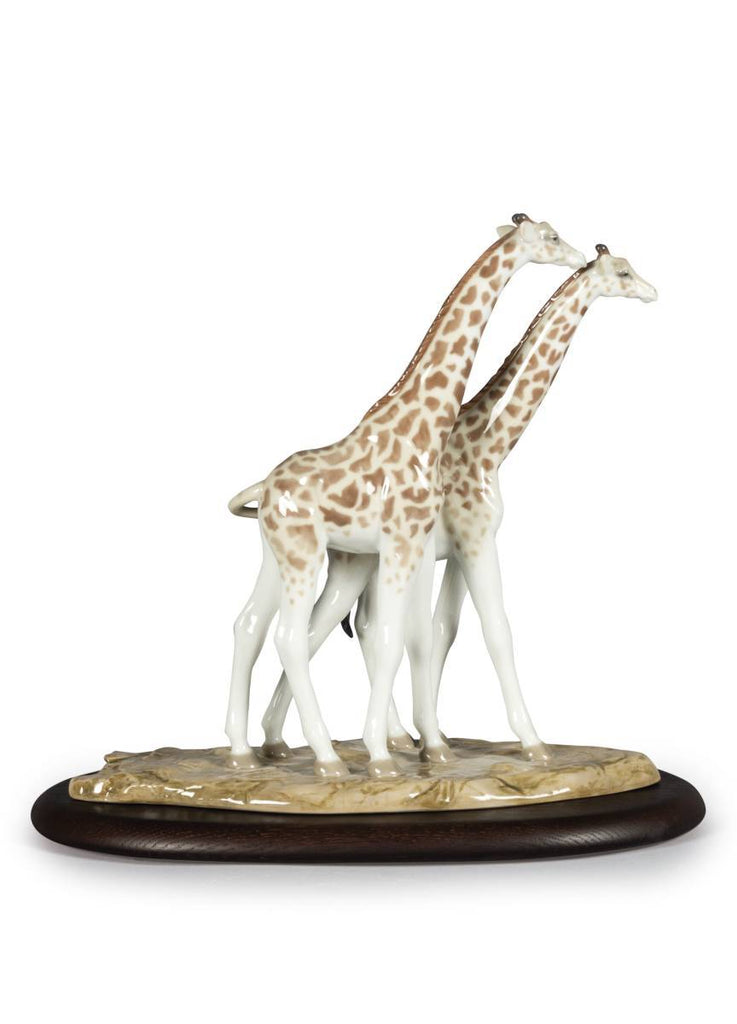 Lladro Giraffes Sculpture 01009389