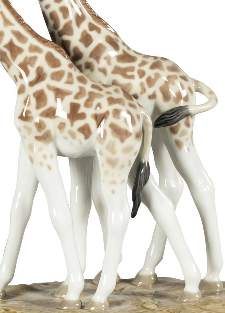 Lladro Giraffes Sculpture 01009389
