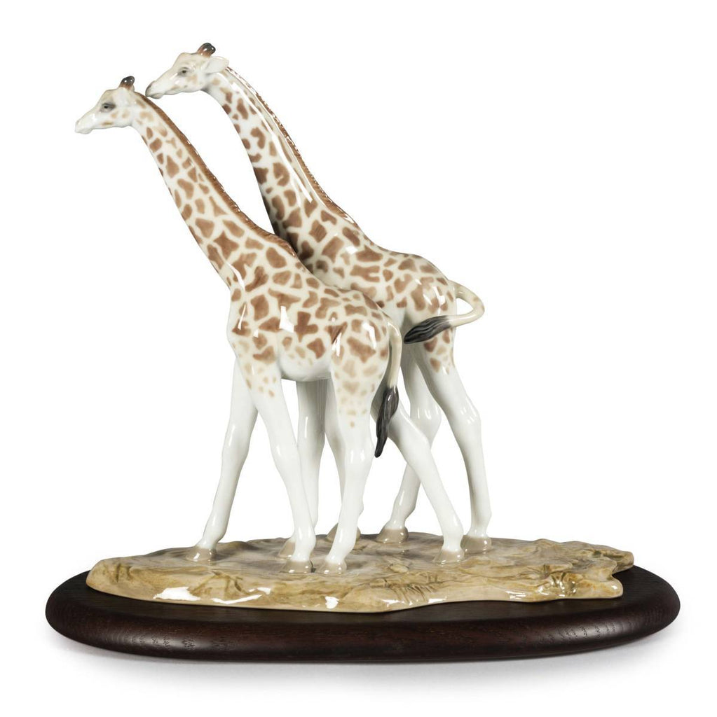 Lladro Giraffes Sculpture 01009389