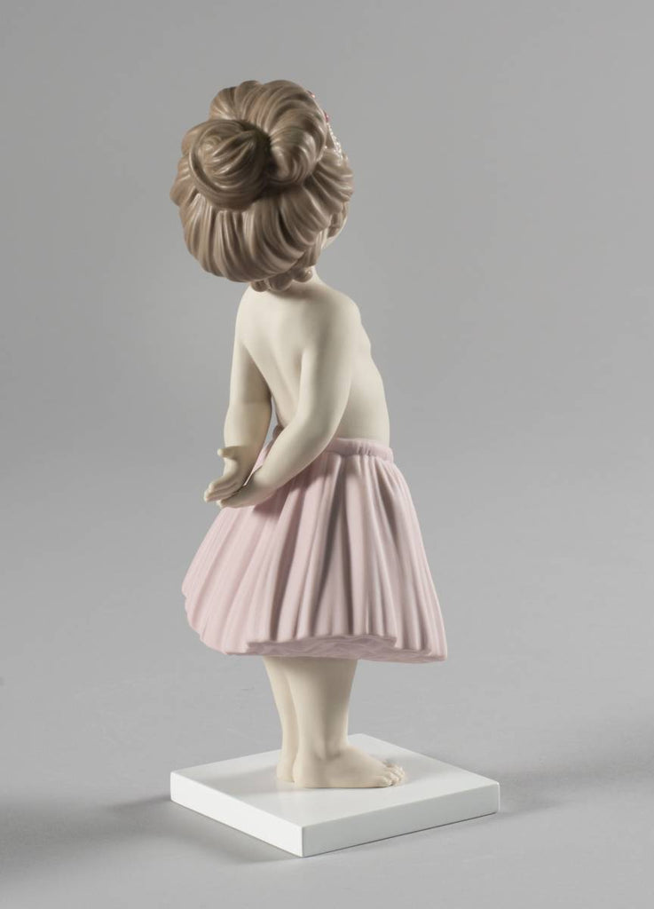 Lladro Girl'S Fun Figurine 01009377