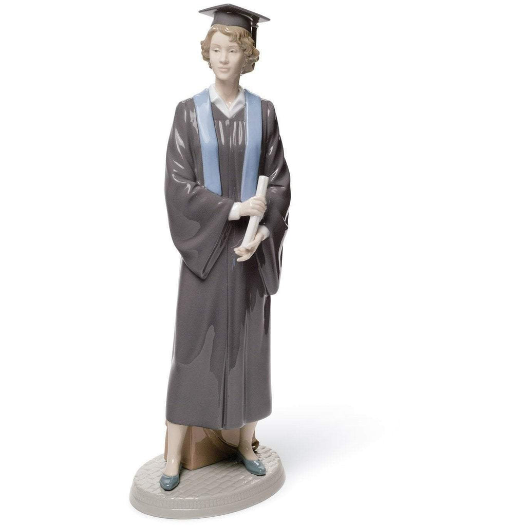 Lladro Her Commencement Figurine 01008396