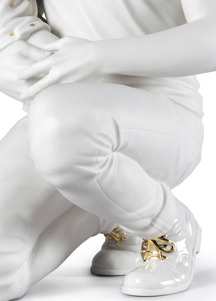 Lladro In Daddy's Arms Figurine White & Gold 01009392