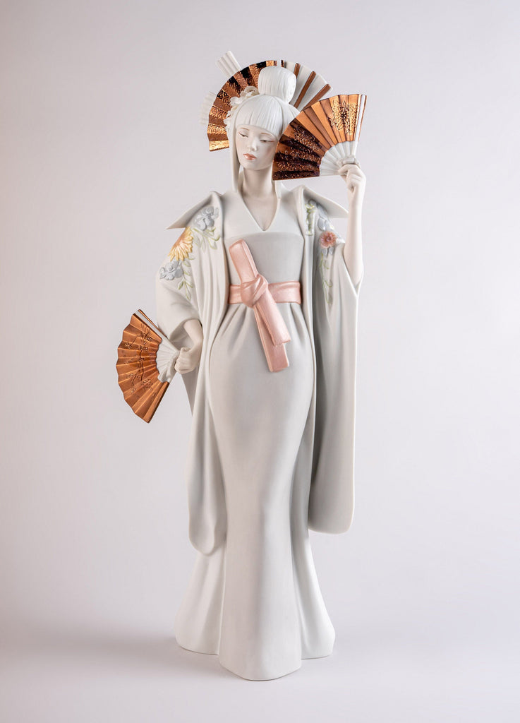 Lladro Japanese Dancer Figurine 01009555