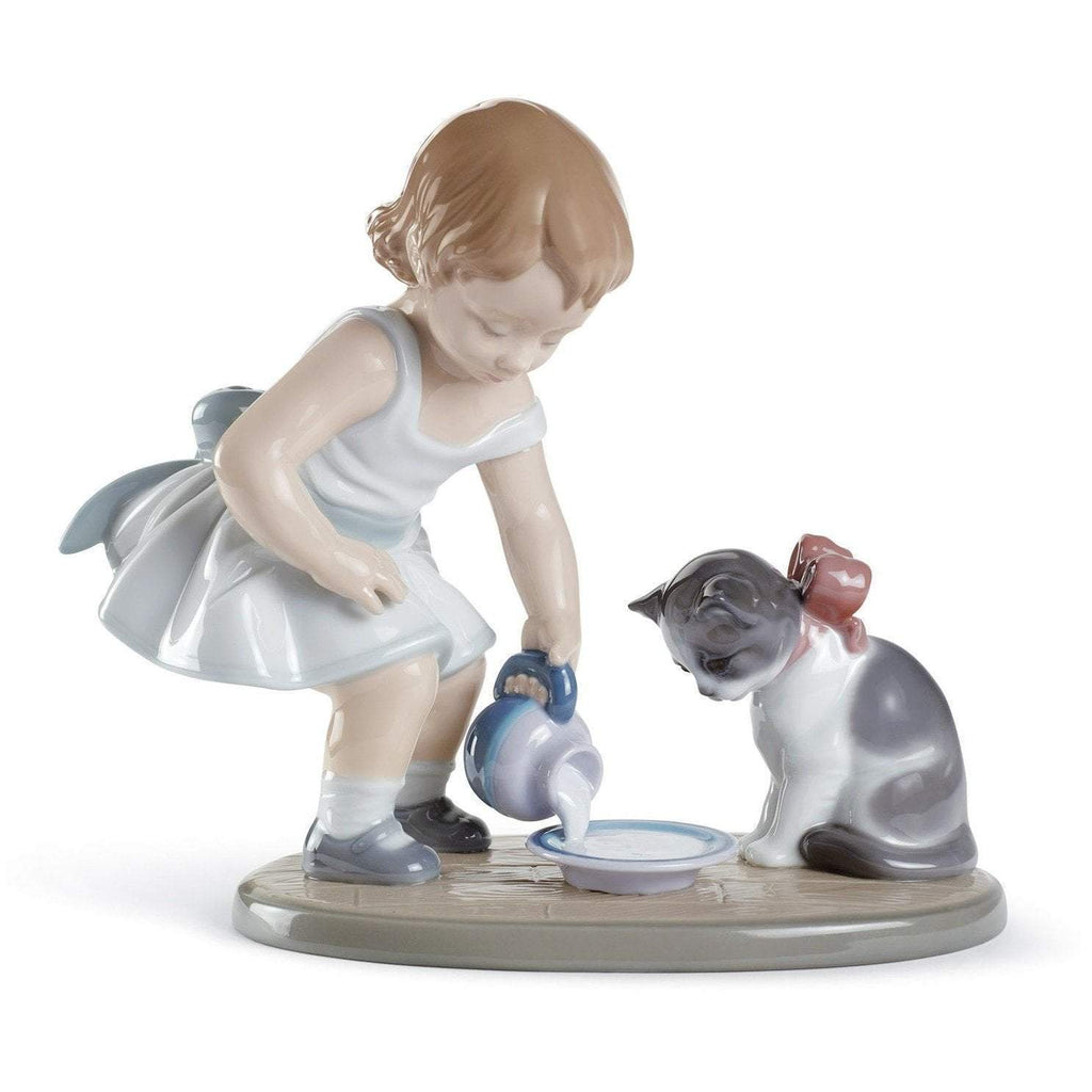 Lladro Kitty's Breakfast Time Figurine 01008498