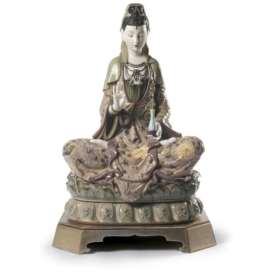 Lladro Kwan Yin Figurine 01001977