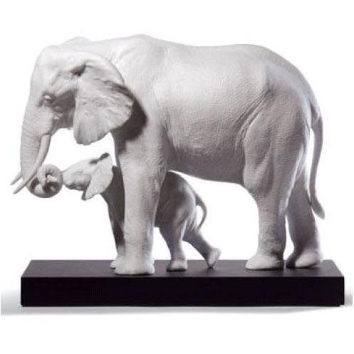 Lladro Leading The Way White Figurine 01008695