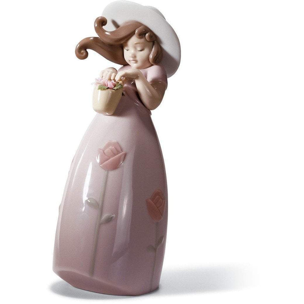 Lladro Little Rose Figurine 01008042