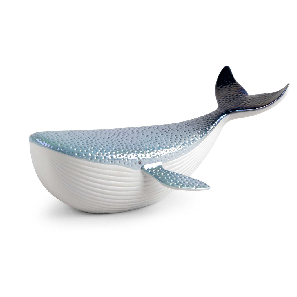 Lladro Little Whale Figurine 01009570