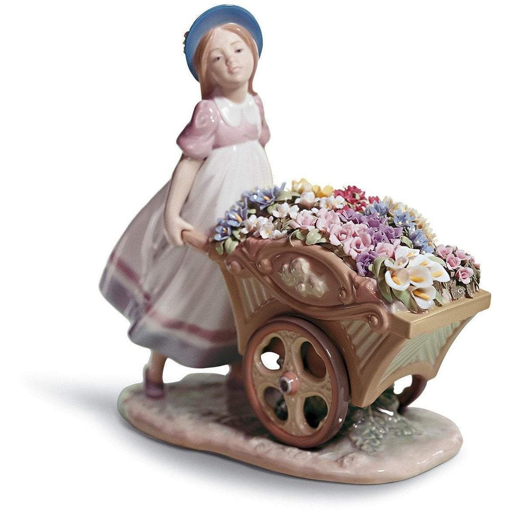 Lladro Love's Tender Tokens Figurine 01006521