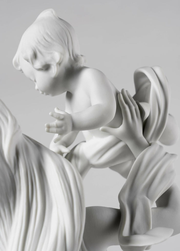 Lladro My Little Sweetie Matte White Figurine 01009430
