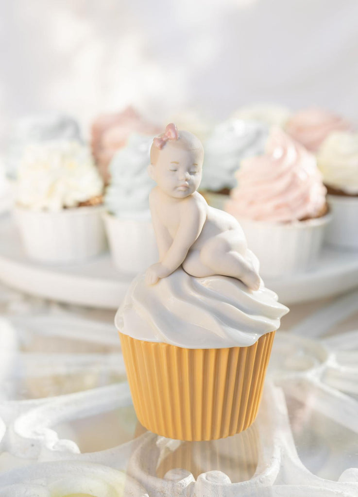 Lladro My Sweet Cupcake Girl Figurine 01009445