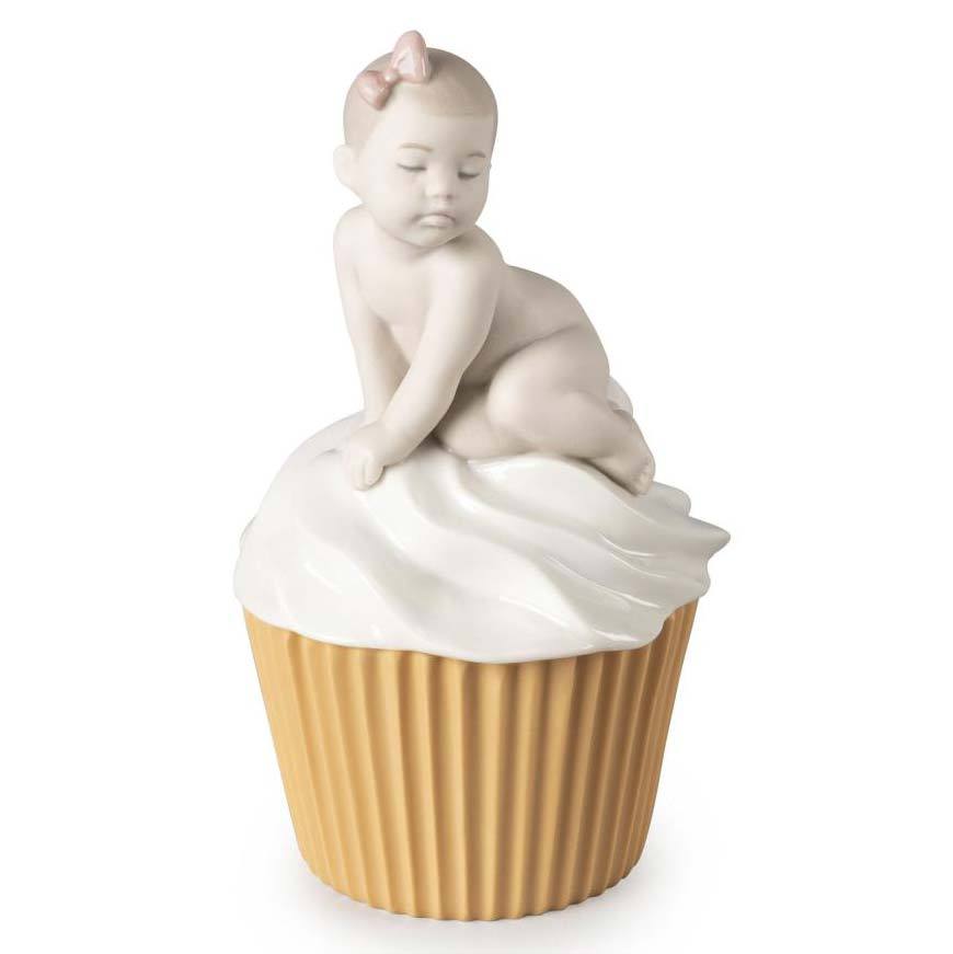 Lladro My Sweet Cupcake Girl Figurine 01009445