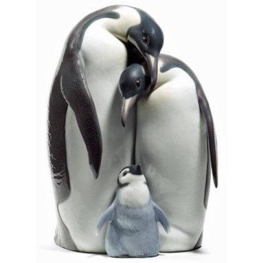 Lladro Penguin Family Figurine 01008696