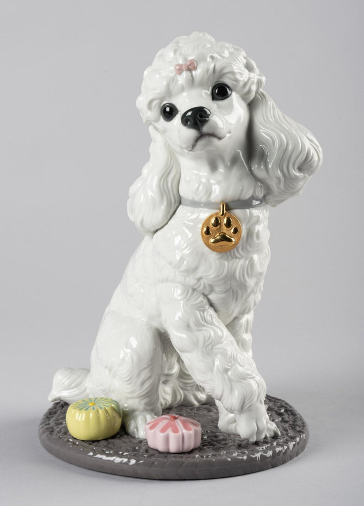 Lladro Poodle With Mochis Figurine 01009472