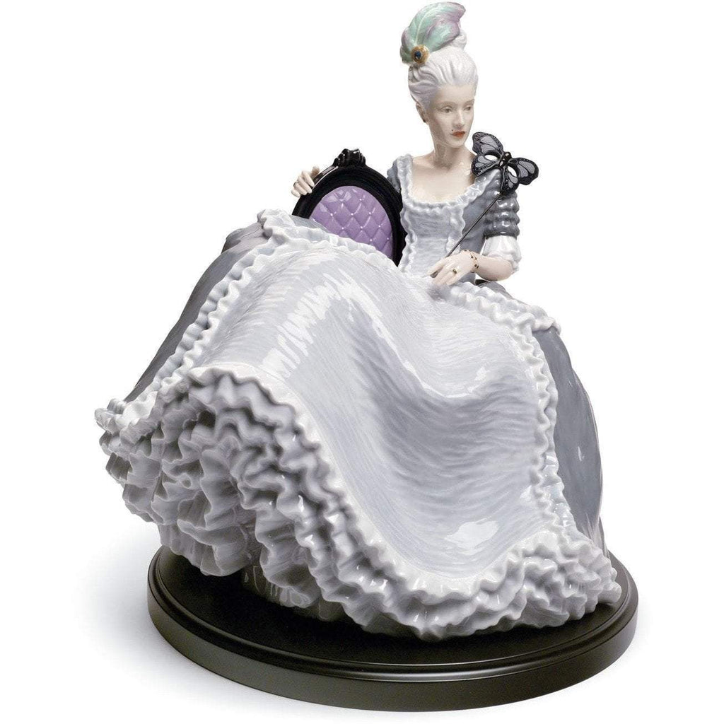 Lladro Rococo Lady At The Ball Figurine 01008423