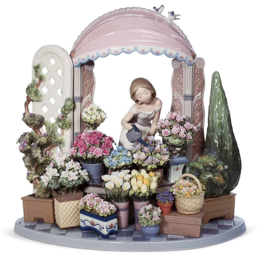 Lladro Romantic Feelings Figurine 01008250