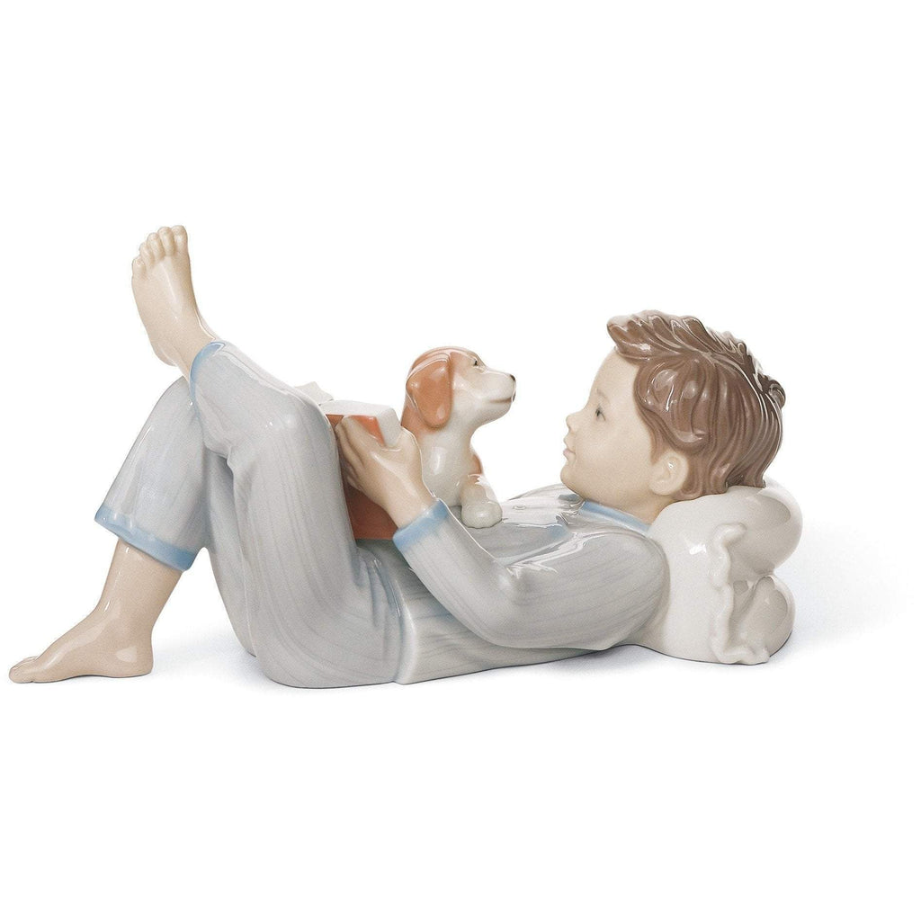 Lladro Shall I Read You A Story Figurine 01008034