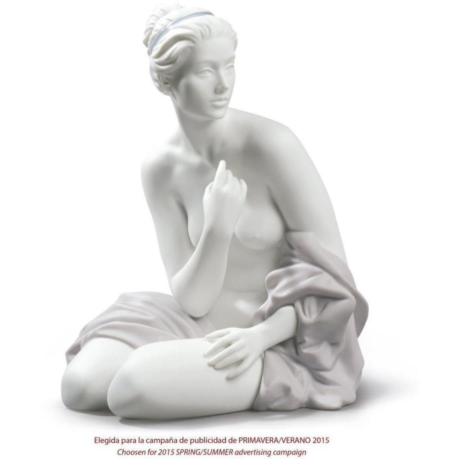 Lladro Sitting Bather Figurine 01009157