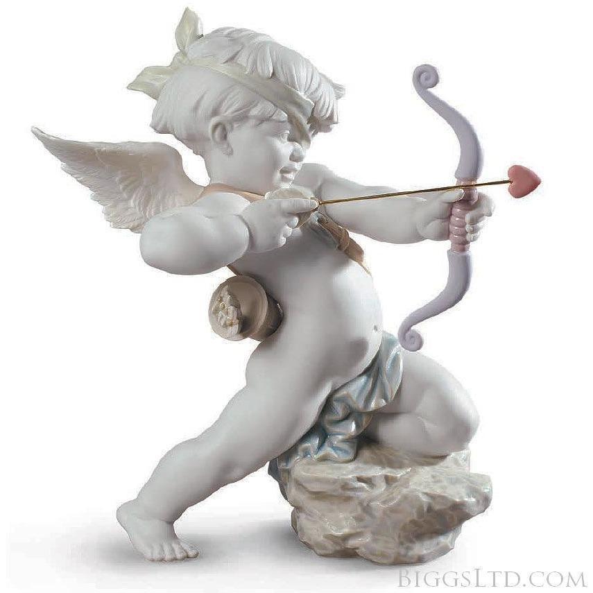 Lladro Straight To The Heart Figurine 01009209