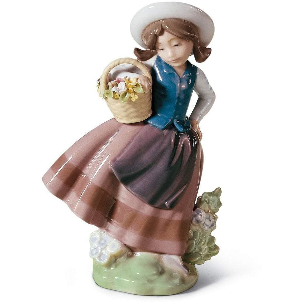 Lladro Sweet Scent Figurine 01005221