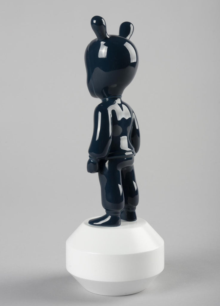 Lladro The Dark Blue Guest Small Figurine 01007750