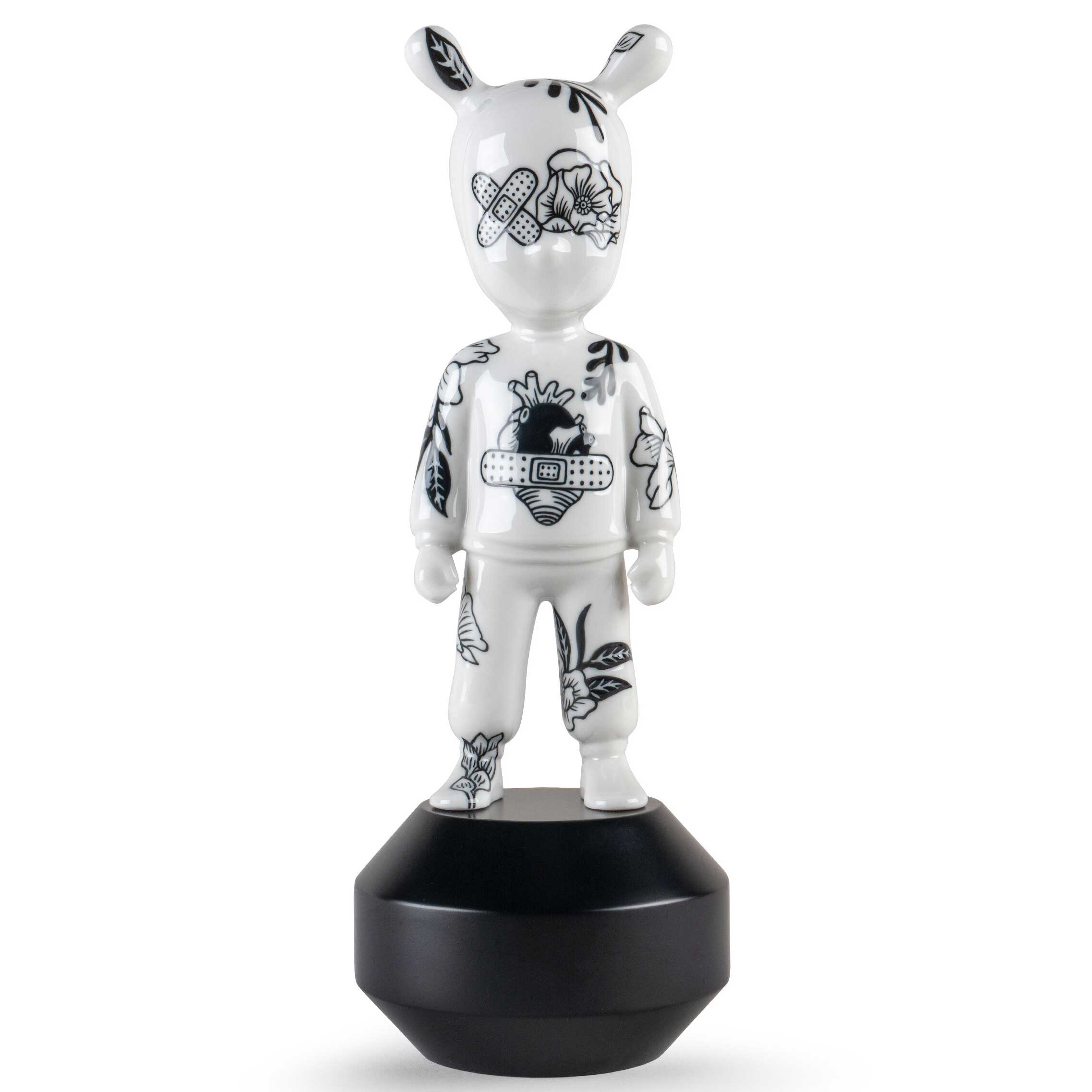 Lladro The Guest by Henn Kim Small Figurine 01007753 – Biggs Ltd