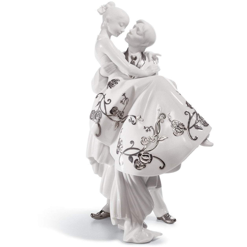 Lladro The Happiest Day Re Deco Figurine 01007055