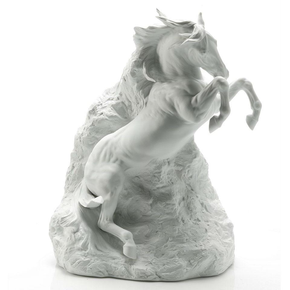 Lladro Unbreakable Spirit Figurine 01008762