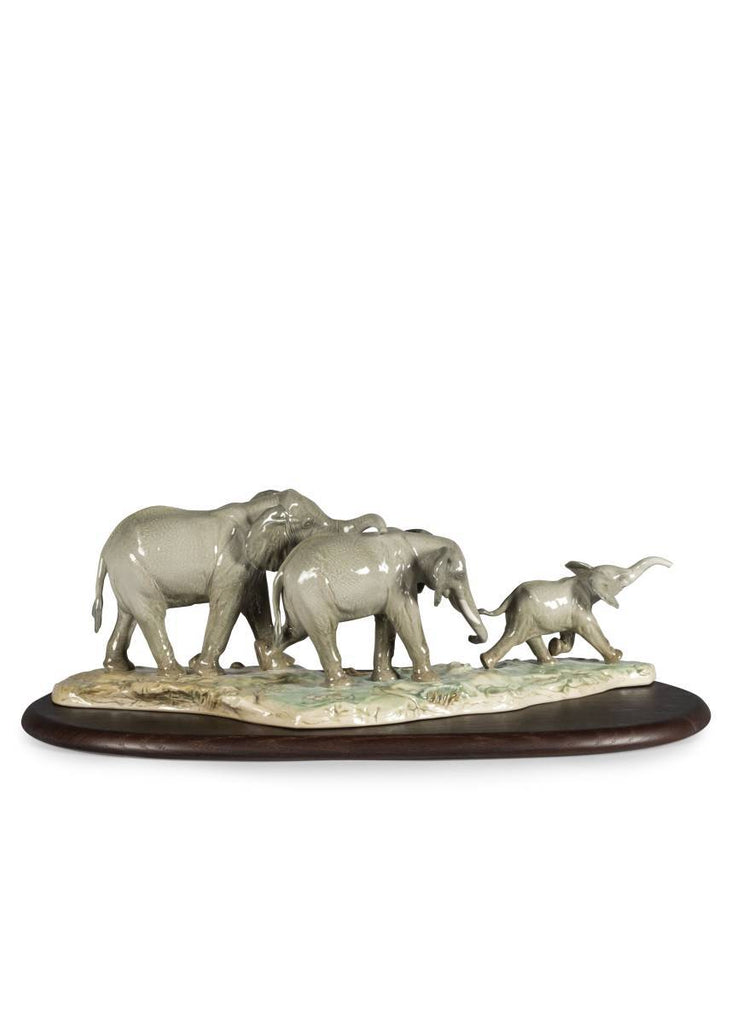 Lladro We Follow In Your Steps Elephants Sculpture 01009388
