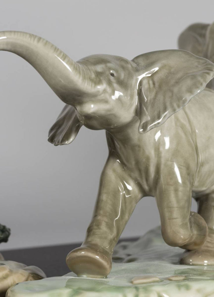 Lladro We Follow In Your Steps Elephants Sculpture 01009388
