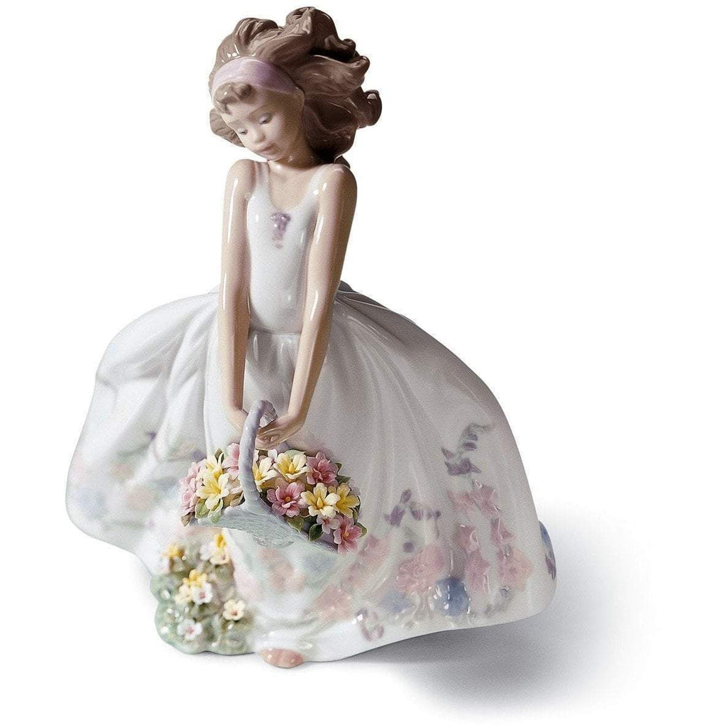 Lladro Wildflowers Figurine 01006647