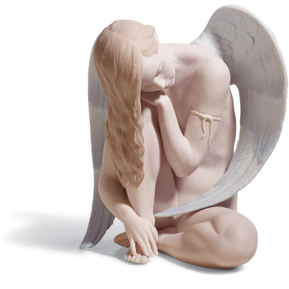 Lladro Wonderful Angel Figurine 01018236