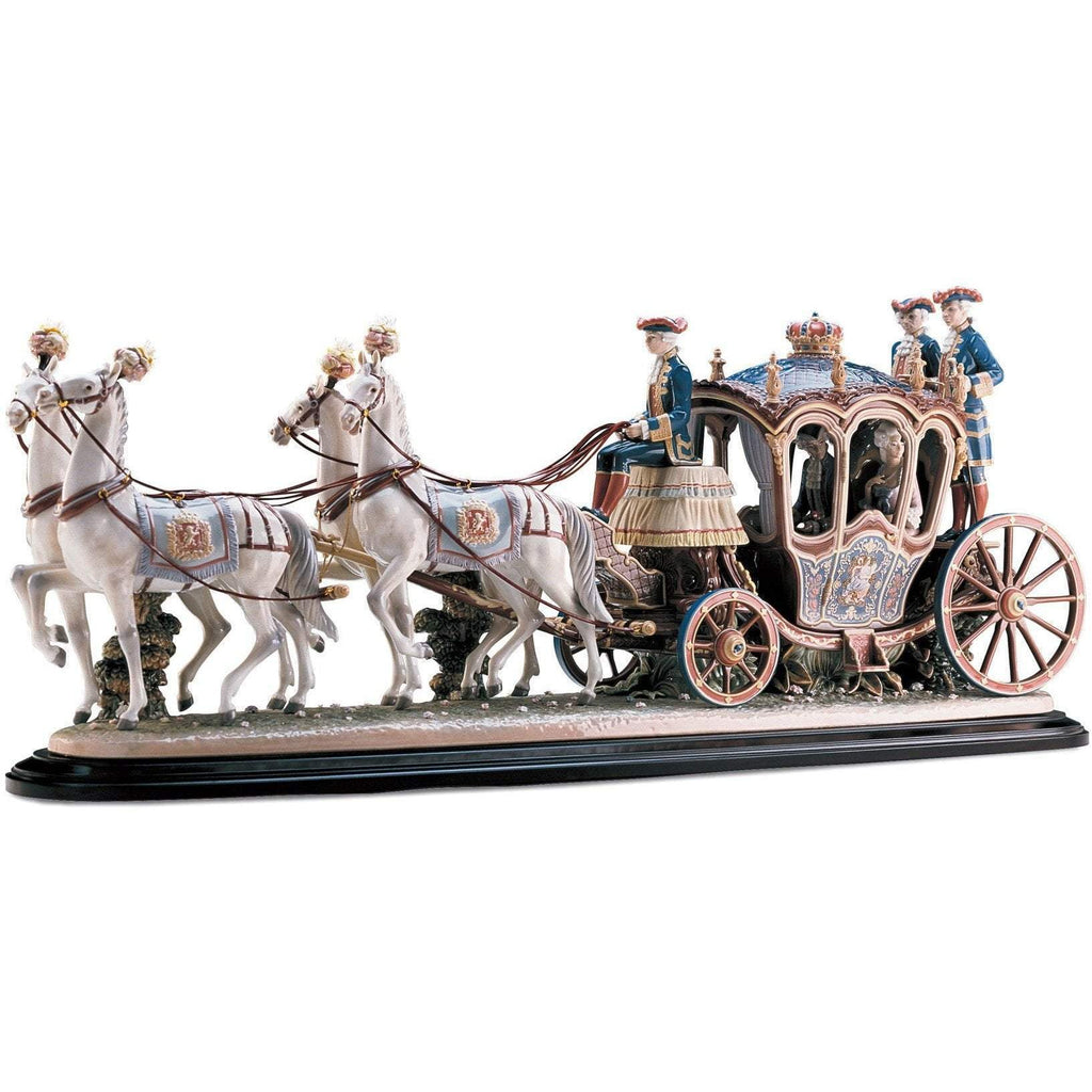 Lladro XVIII th Century Coach Figurine 01001485
